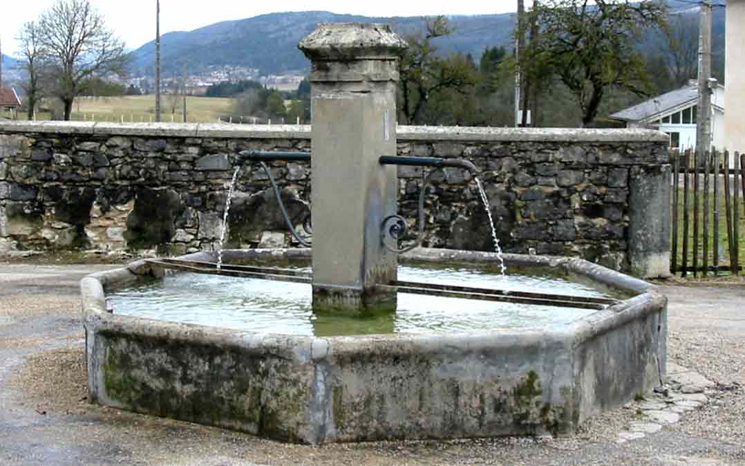 Fontaine_oisselaz